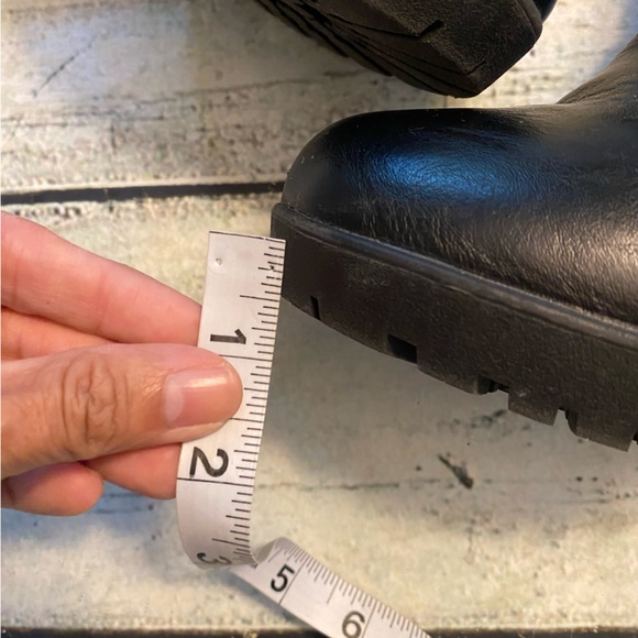 Forever Amazon black chunky platform booties boots. 7.5 - Picture 6 of 12